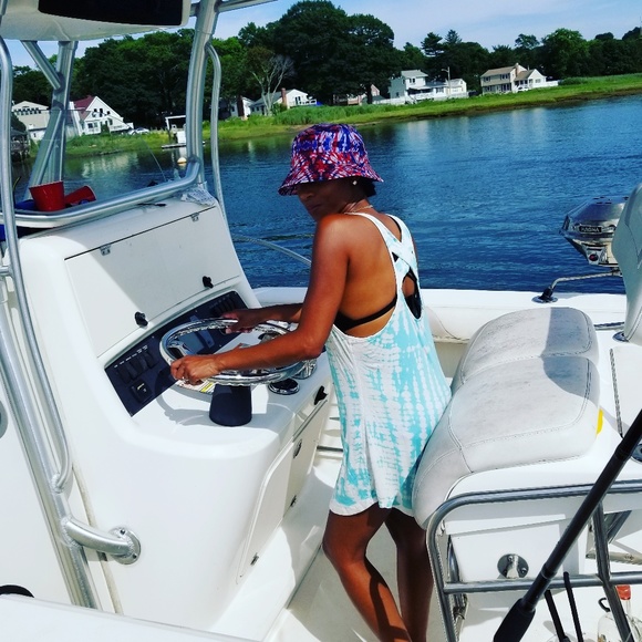 Meet your Posher, Melissa - Picture 2 of 2